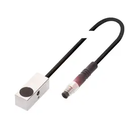 Индуктивный датчик Balluff BES Q08MEC-PSC15B-EP00,3-GS26