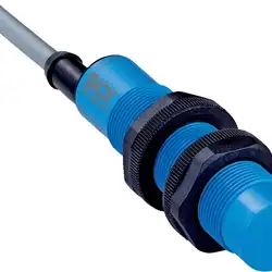 Емкостной датчик SICK CM18-12NPP-EW1