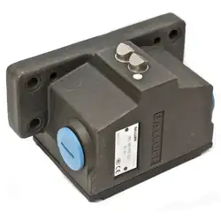 Блочный выключатель Balluff BNS 829-D02-K12-100-10