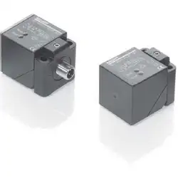 Индуктивный датчик Balluff BES Q40KEU-USU15B-S21G