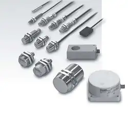 Индуктивный датчик расстояния Balluff BAW M12ME-UAD50B-BP01